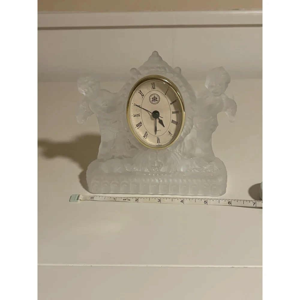 Vintage Cherub Angel Mantel Clock Vatican Library Collection Frosted Taiwan